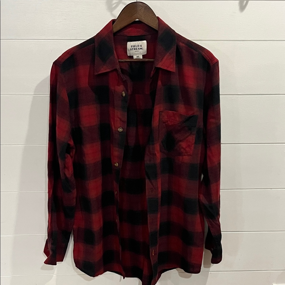 Field & Stream Red and Black Plaid Casual Shirt